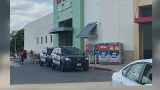 Road rage incident leads to stabbing at H-E-B