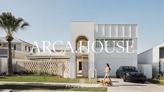 Architect Designs a Dream Home Centred Around a Courtyard (House Tour)