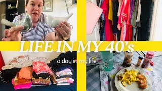 LIFE IN MY 40’s ❤️DECLUTTERING CLOTHES, ORGANIZING MY CLOTHES!
