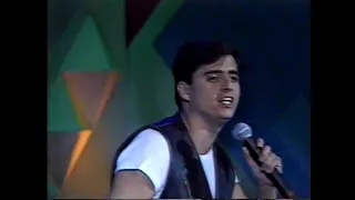 Programa Raul Gil | Maurício & Mauri cantam "Amor no Carro" na RECORD TV em 1995