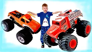 Костя не хочет Делиться ИГРУШКАМИ! Монстр Траки Hot Wheels или БЕЙБЛЕЙД?