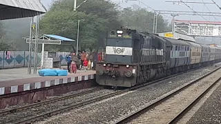 Clear Announcement 22983 Kota - Indore SF Express  Arrival in Chhabra Gugor Railway Station WDM3A