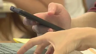 Push to ban cell phones in schools