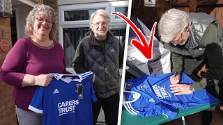 IPSWICH TOWN LEGEND surprises my MUM with a SIGNED IPSWICH SHIRT!