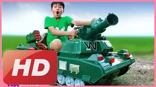 Kudo Family Toys Unboxing and Assembling Power Wheels Ride on Tank Cars