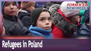 Poland offers unlimited shelter for Ukrainian refugees