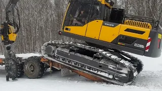 Гусеничный харвестер VOLVO EC220DL Доставка тралом в лес