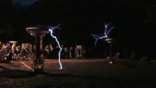 Musical Tesla Coils, Lightning on the Lawn  2007