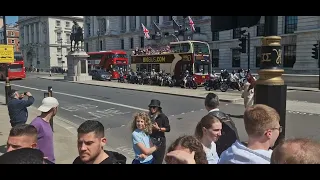 Over 20 minutes of hundreds motor bikes passing by spooked the horses #thekingsguard