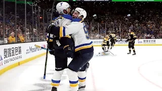 Brayden Schenn one-times Vladimir Tarasenko's perfect centering feed to increase Blues' lead