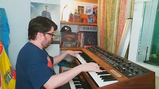 @josemanuelguerra is playing an excerpt from Mike Oldfield’s „Return to Ommadawn“ (with Prophet-5)