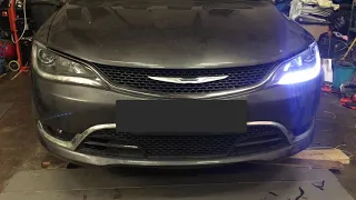 Chrysler 200 BiLED, dynamic turn signal