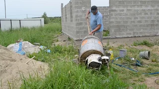 The house with his own hands. Masonry walls of lightweight aggregate concrete blocks.