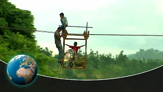 They risk their lives in Nepal - One of the world's most dangerous ways to school