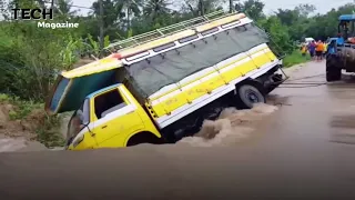 Crazy Bus VS Dangerous Road   Bus Crossi1