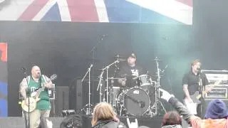 Bowling For Soup - Girl All The Bad Guys Want LIVE @ Download 2011