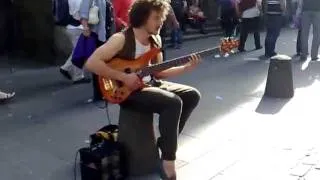 Street Bass Player Edinburgh Festival | Maximón