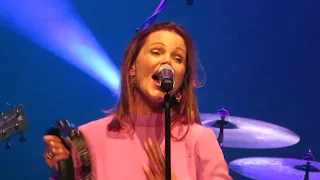 I Get Weak - Belinda Carlisle - Sydney 2019