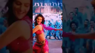 Thumkeshwari | Bhediya | Varun Dhawan | Kriti S Shraddha K | WhatsApp#status #shorts #viral #music |