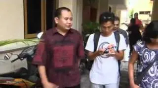 Bali boy breaks down in court