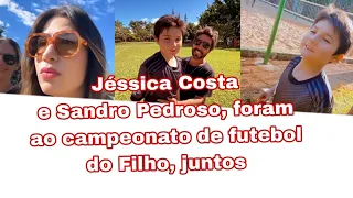 Jéssica Costa e Sandro Pedroso foram ao campeonato do filho Noah.