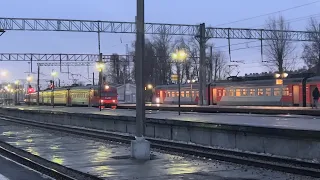 Электрички на Витебском вокзале. Прибытие и отправление электропоездов ЭТ2М и ЭД4М