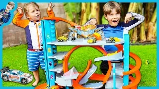 NEW HOT WHEELS Ultimate Garage Playset with SHARK ATTACK!