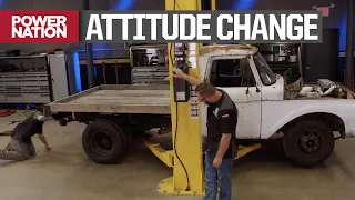 Lowering And Chopping The Bed On The Turbocharged Ford 300 Flatbed - Music City Trucks S2, E11