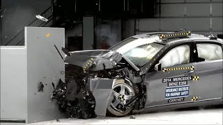 CRASH TEST : MERSEDES E CLASS  vs BMW 5