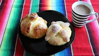 Day of the Dead Bread (Pan de Muerto)