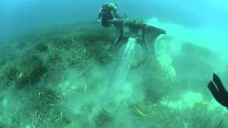 Impact caused by anchors on seagrass beds