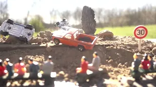 1 /64 Dynamic Diorama - Cars Truck and Police Chase - Crash Compilation Slow Motion 1000 fps #31