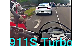 Supermoto vs Porsche