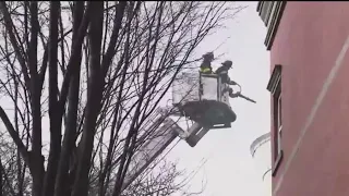 Firefighter injured in 3-alarm Bronx fire