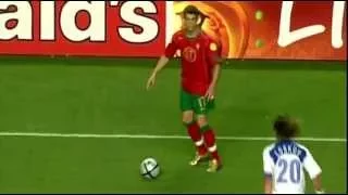 Cristiano Ronaldo vs Russia [Euro 2004] by Omar MUCR7 [Cropped]