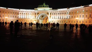 Би-2 "Серебро", на Дворцовой площади выступает музыкант Евгений Морган ("Улица Без Имени")...