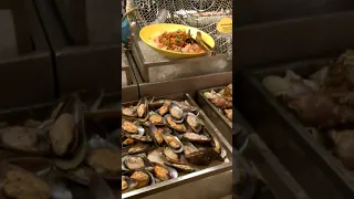 Dining in Taiwan - Bountiful seafood buffet (March, 2020)
