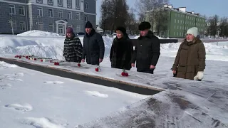 Торжественная церемония возложения цветов к памятным местам города Людиново и Людиновского района