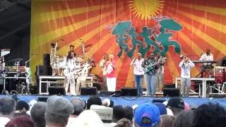 Earth Wind & Fire - New Orleans Jazz Fest 2010