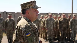 2015 09 12 Міністр оборони України привітав танкістів з професійним святом