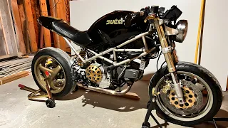 Ducati Monster 900