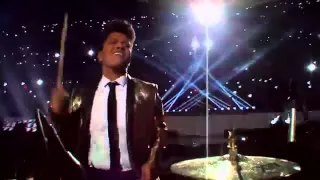 Bruno Mars - Locked Out Of Heaven - Super Bowl