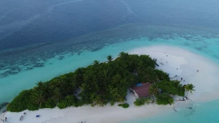 PHANTOM 4 PRO MALDIVES ISLAND FOOTAGE