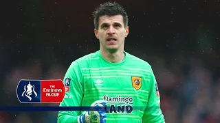 Hull GK Jakupovic's fingertip save v Arsenal - 2015/16 Emirates FA Cup R5 | Snapshots