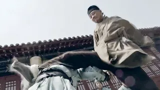 [Movie]Shaolin monks use a pair of iron fists to go down the mountain to rescue their brothers！