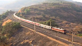 [2 in 1] Trains climbing Jambrung Cabin in Bhor Ghat
