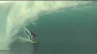 Massive Teahupoo - Big Wave Surfing