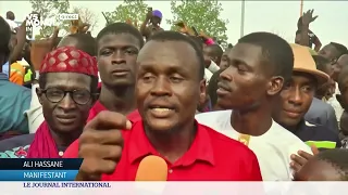 manifestations niger devant base militaire française