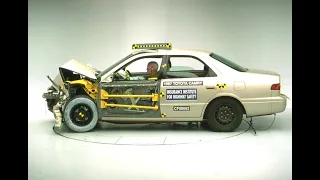 1997 Toyota Camry without cosmetic parts IIHS Moderate Overlap Crash Test