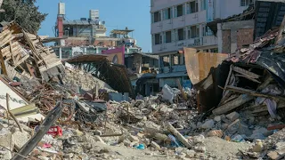 Building damaged, 6.3 earthquake strikes Colombia! Multiple in Bogota